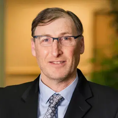 Headshot of Sergio Fefer, MD of South Shore Health